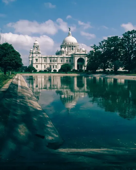 Framed Print : Victoria Memorial Hall, Kolkata reflected in pond