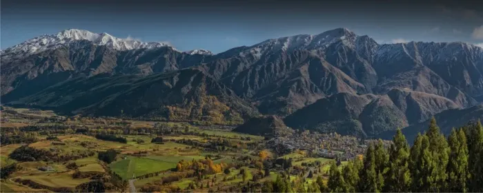Framed Print : A view to Arrowtown with autumn colours in full display, South Island, New Zealand Framed Print : A view to Arrowtown with autumn colours in full display, South Island, New Zealand