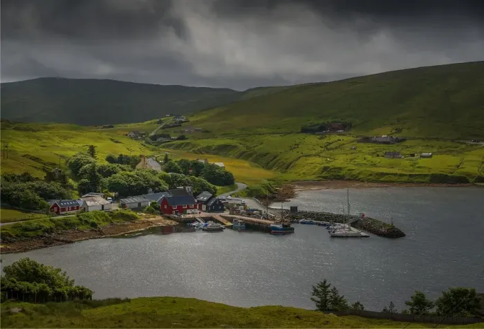 Framed Print : A view of the coastal village of Voe, Shetland Islands, Scotland