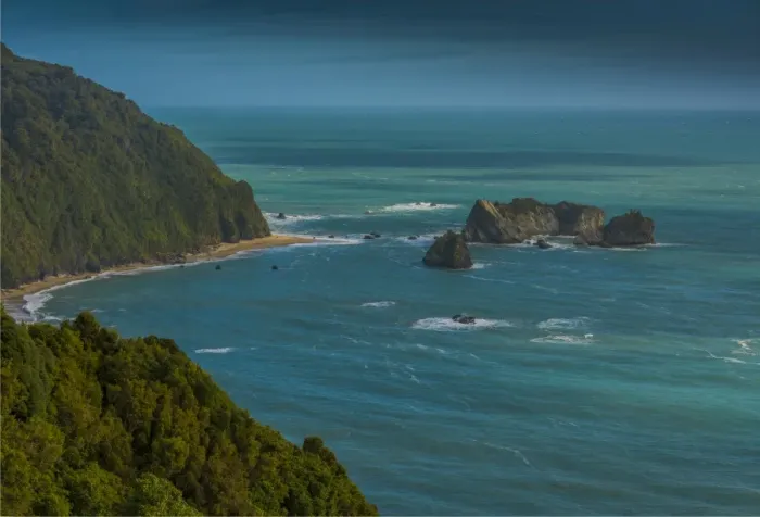 Framed Print : View of the coastline at Knights point, south island, New Zealand