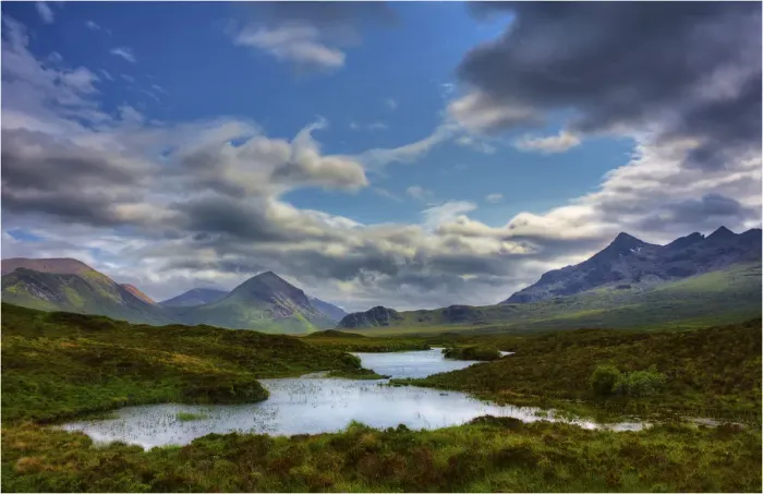 Framed Print : view to the Cuillins, a dramatic mountain range on the Isle of Skye, Inner Hebrides, Scotland