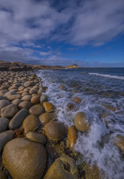 Framed Print : A view of Egg beach on the west coastline of Flinders Island, Bass Strait, Tasmania, Australia