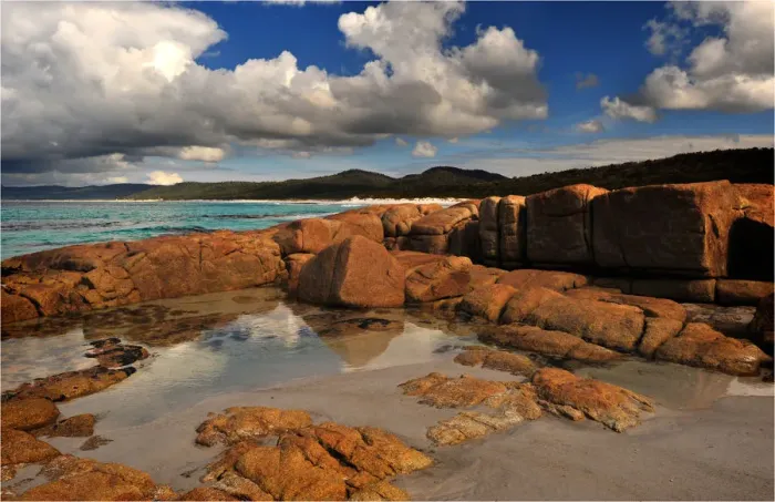 Framed Print : A view of the Friendly beaches, on the East coastline of Tasmania near Freycinet Peninsular Framed Print : A view of the Friendly beaches, on the East coastline of Tasmania near Freycinet Peninsular