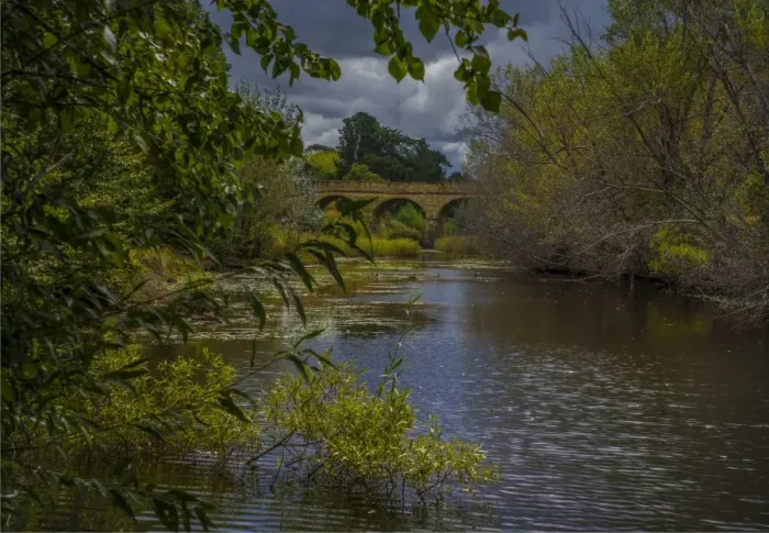 Framed Print : A view to the historic convict built bridge at Richmond in southern Tasmania, Australia