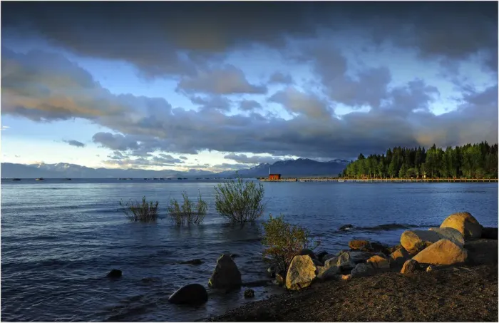 Framed Print : View to Lake Tahoe, California and Nevada state border area, USA Framed Print : View to Lake Tahoe, California and Nevada state border area, USA