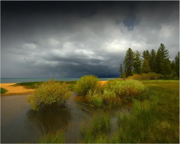Framed Print : View to Lake Tahoe, California and Nevada state border area, USA Framed Print : View to Lake Tahoe, California and Nevada state border area, USA