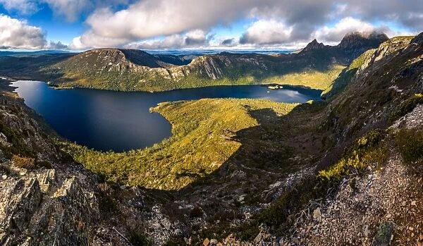 View from Marions Lookout to Dove Lake and Cradle Mountain. Overland track, Tasmania