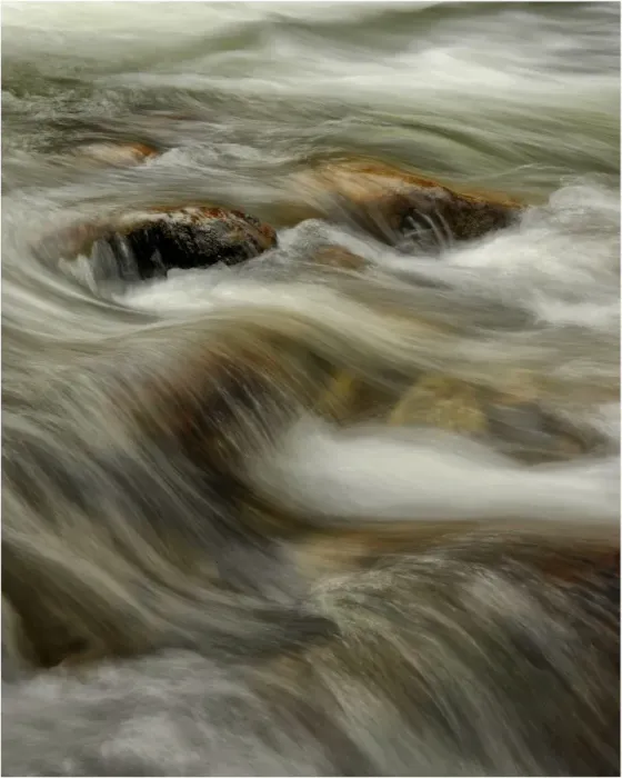 Framed Print : A view of the Merced River in Yosemite national Park, California, USA Framed Print : A view of the Merced River in Yosemite national Park, California, USA