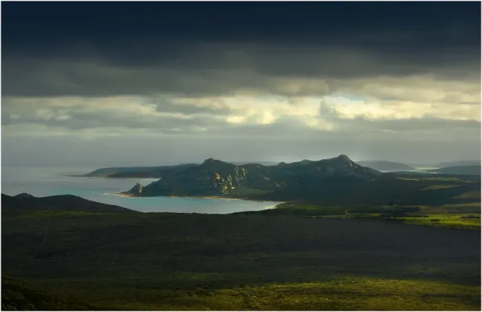 Framed Print : A view from Mount Tanner, Flinders Island, Tasmania