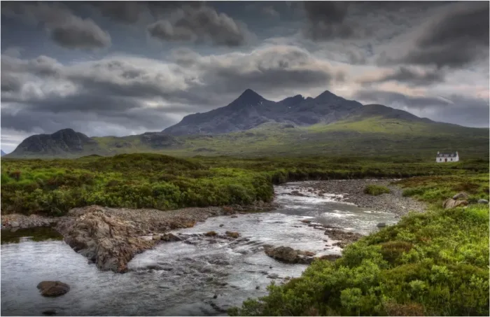 Framed Print : A view to the mountain range know as the Cuillins on the Isle of Skye, Inner Hebrides, Scotland Framed Print : A view to the mountain range know as the Cuillins on the Isle of Skye, Inner Hebrides, Scotland
