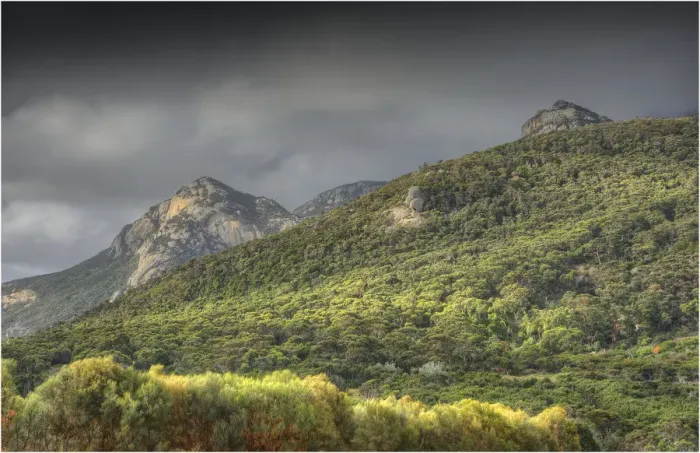 Framed Print : A view to the Strzelecki range, Flinders Island, part of the Furneaux group, eastern Bass Strait, Tasmania