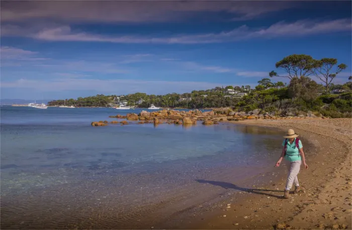 Framed Print : Walking the beach at Freycinet National Park, east coastline of Tasmania