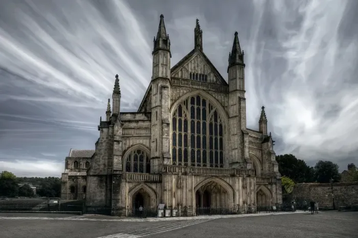 Framed Print : West Facade of Winchester Cathedral, Hampshire, England Framed Print : West Facade of Winchester Cathedral, Hampshire, England