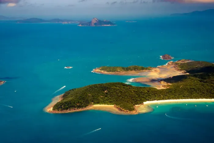 Framed Print : Whitsunday Islands, Queensland Framed Print : Whitsunday Islands, Queensland