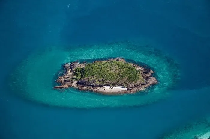 Framed Print : Whitsunday Islands. teeny weeny one Framed Print : Whitsunday Islands. teeny weeny one