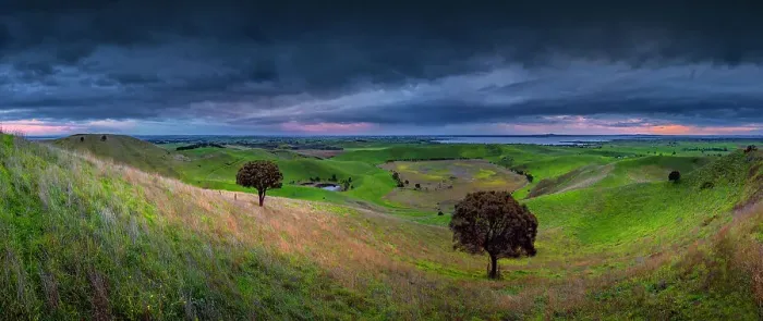 Framed Print : Winter dawn Light at Red Rocks Volcanic Lookout near Colac, Western district, Victoria, Australia Framed Print : Winter dawn Light at Red Rocks Volcanic Lookout near Colac, Western district, Victoria, Australia