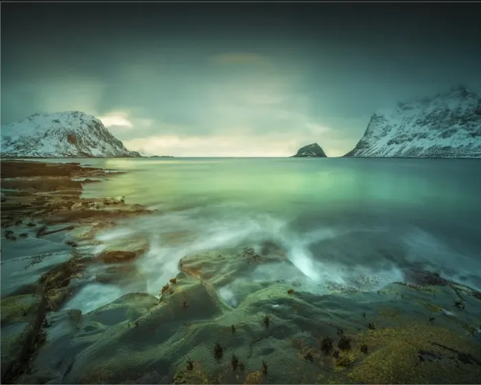Framed Print : A winter scene near Utakleiv, Lofoten, the Arctic circle of Norway