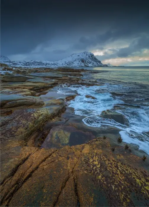Framed Print : A winter scene near Utakleiv, Lofoten, the Arctic circle of Norway Framed Print : A winter scene near Utakleiv, Lofoten, the Arctic circle of Norway