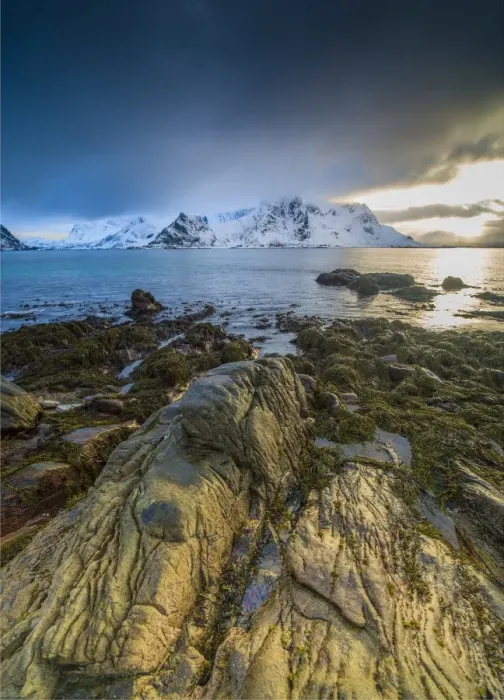 Framed Print : Winter time at Vareidsundet, Lofoten, the Arctic circle of Norway Framed Print : Winter time at Vareidsundet, Lofoten, the Arctic circle of Norway
