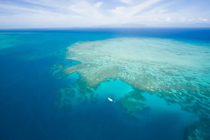 Framed Print : A yacht on the Great Barrier Reef Framed Print : A yacht on the Great Barrier Reef