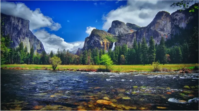 Framed Print : Yosemite National Park, California, western United States of America Framed Print : Yosemite National Park, California, western United States of America