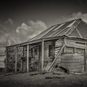 Abandoned hut, Edens creek, Palana, Flinders Island, Bass Strait, Tasmania, Australia