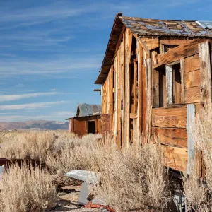 Abandoned property ruins on California highway