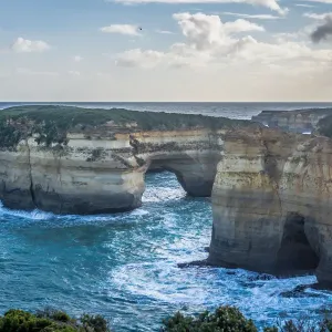 Limestone stacks off the Great Ocean Road, Victoria, Australia Print
