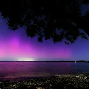 Aurora Australis over Herron Point - Western Australia Aurora Australis over Herron Point - Western Australia