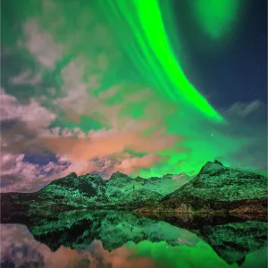 Framed and Canvas Prints plus a lot more: Aurora Borealis