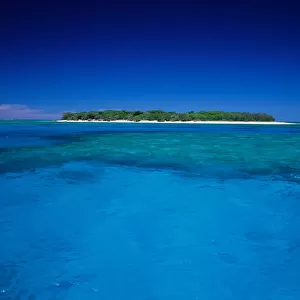 Australia, Queensland, Coray Cay and reef of Lady Musgrave Island