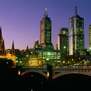 Australia, Victoria, Melbourne, Swanston Street Bridge, dusk