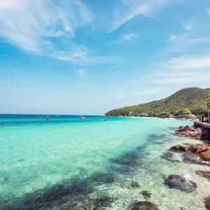 Beautiful blue ocean in Koh Larn island, Pattaya