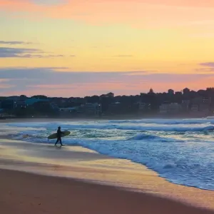 Bondi Beach - Pink Sunrise Bondi Beach - Pink Sunrise