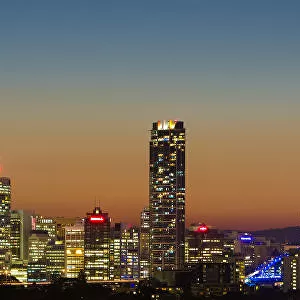 Brisbane skyline at dusk