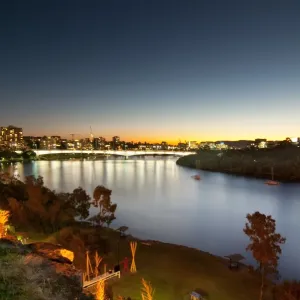 Captain cook bridge and brisbane river Captain cook bridge and brisbane river