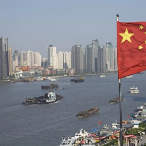 China, Shanghai, Lujiazui district, Huangpu River, elevated view