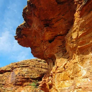 Cliff overhang near the staircase down into the Garden of Eden on the Kings Canyon Rim