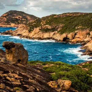 Cliffs near Lucky bay in Cape Le Grand National Park, Western Australia Cliffs near Lucky bay in Cape Le Grand National Park, Western Australia