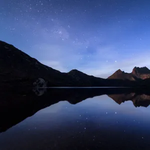 Cradle Mountain by night