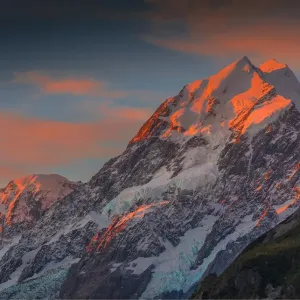 Dawn View to mount Cook, south Island of New Zealand Dawn View to mount Cook, south Island of New Zealand