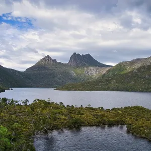 Dove Lake at Cradle Mountain, Tasmania Dove Lake at Cradle Mountain, Tasmania
