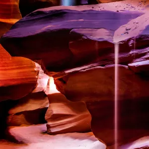 Flowing Sand of Antelope Canyon Flowing Sand of Antelope Canyon