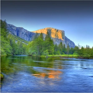 Gates of Heaven, Merced River, Yosemite national park, California