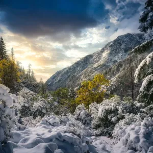 Première neige abondante dans les monts Trinity. Première neige abondante dans les monts Trinity.