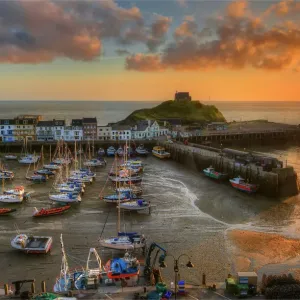 Ilfracombe Harbour at Dawn Print Ilfracombe Harbour at Dawn Print