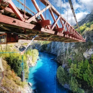 Kawarau River & Suspension Bridge, Queenstown, NZ Kawarau River & Suspension Bridge, Queenstown, NZ