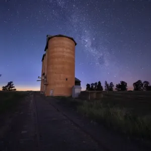 Milkyway silo on dawn Milkyway silo on dawn