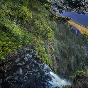 Multnomah falls, Columbia river gorge, Oregon, USA