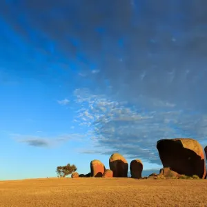 Murphys Haystacks at dawn. South Australia Murphys Haystacks at dawn. South Australia